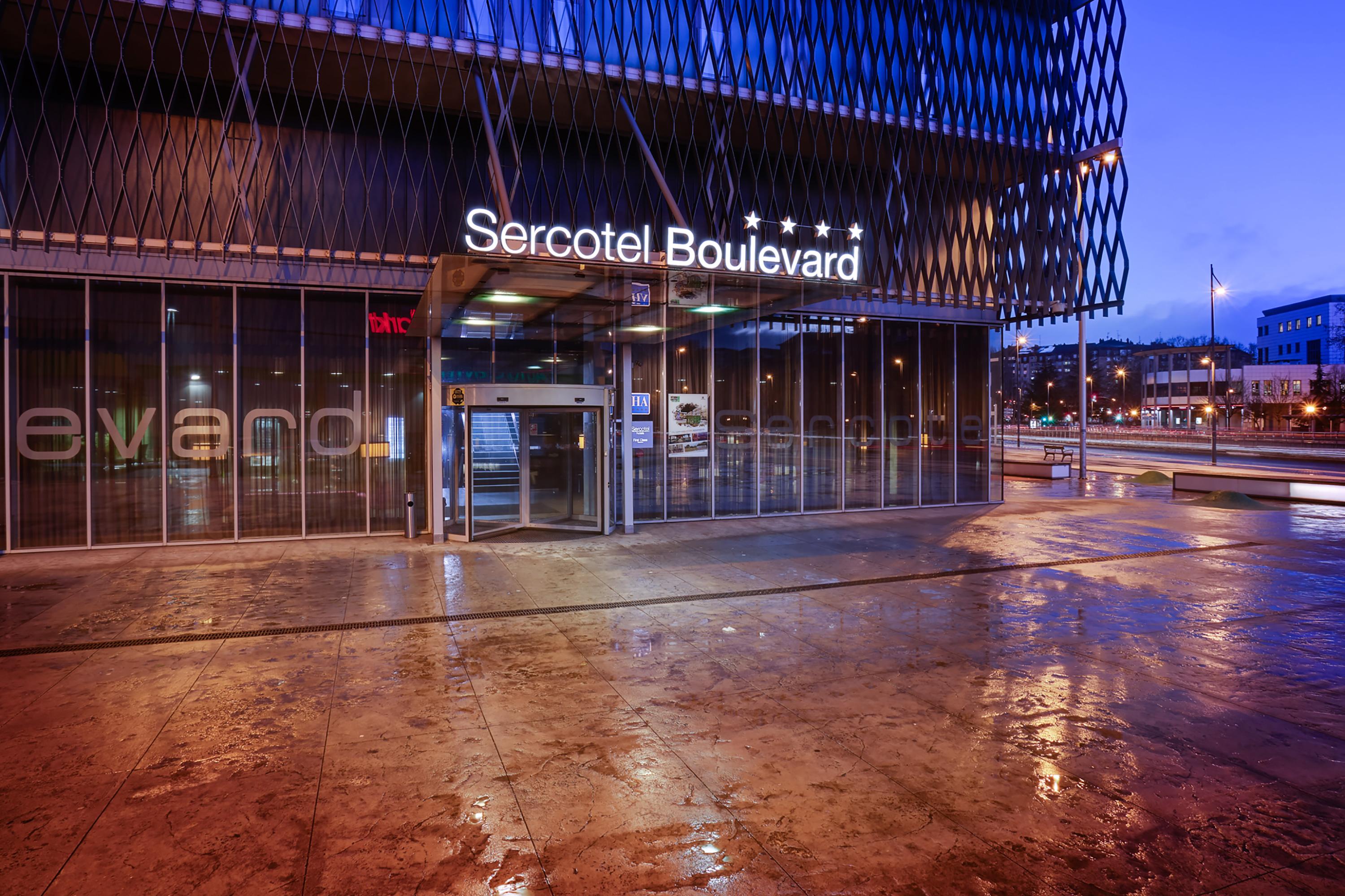 Aparthotel Sercotel Boulevard 4*